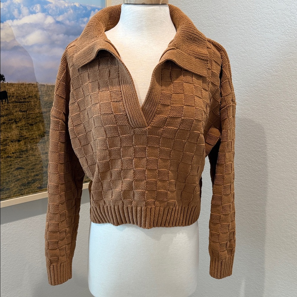 Abercrombie & Fitch Tan Checkered Knit V-Neck Sweater